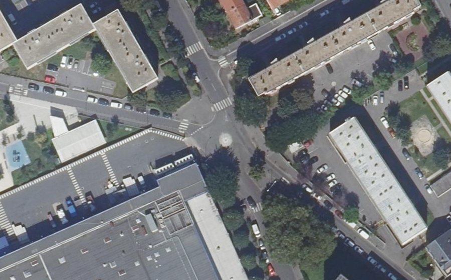Vue aérienne du Mini-giratoire n°270913018