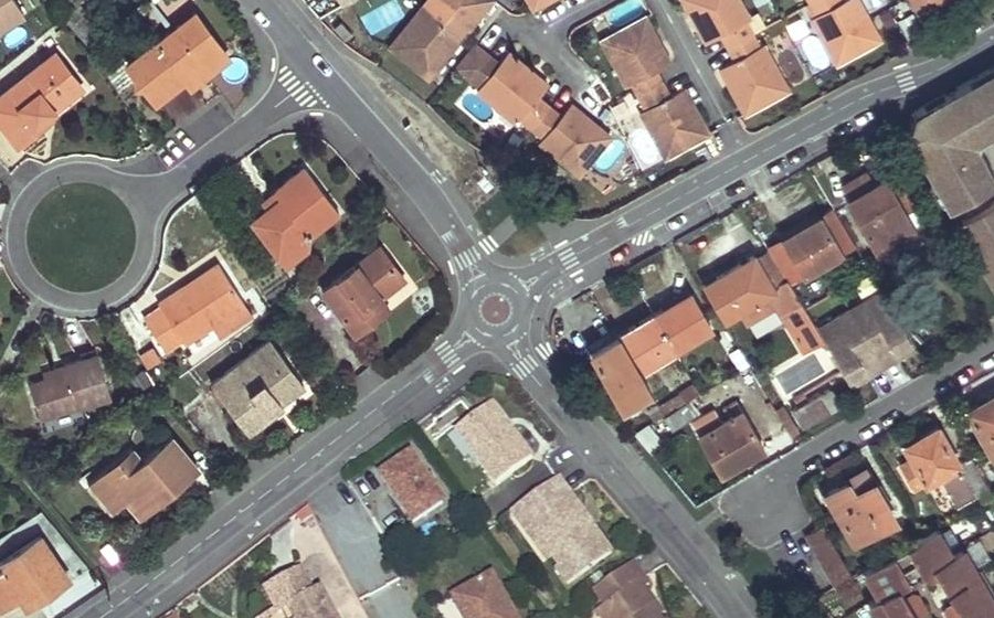 Vue aérienne du Mini-giratoire n°271235530