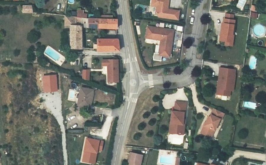 Vue aérienne du Mini-giratoire n°271441155