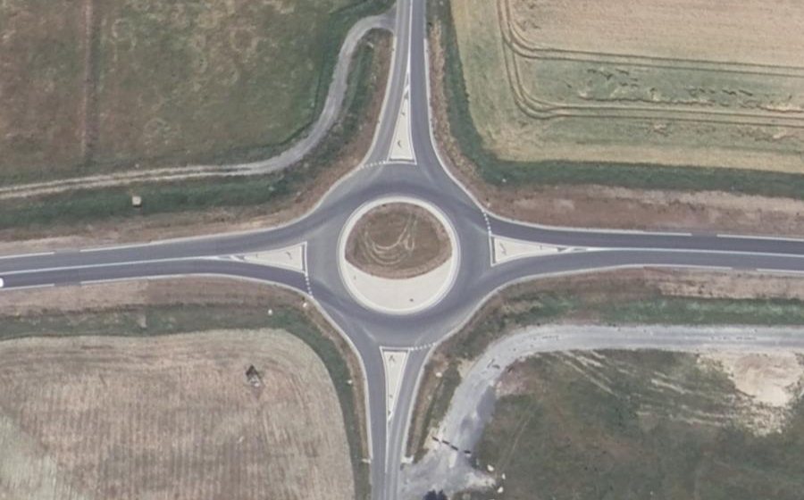 Vue aérienne du Rond-point anonyme n°1002721741