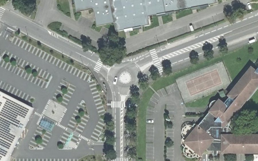 Vue aérienne du Mini-giratoire n°276605045