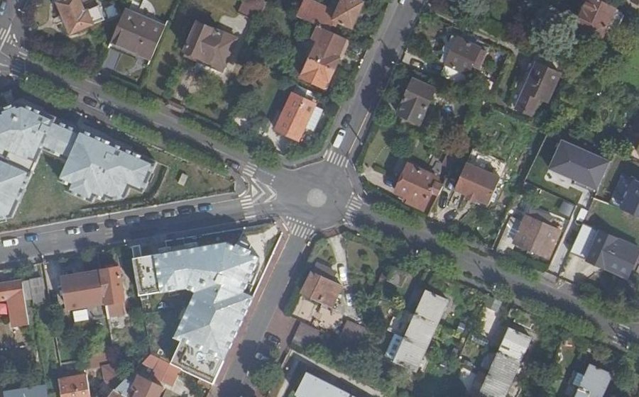 Vue aérienne du Mini-giratoire n°276960099