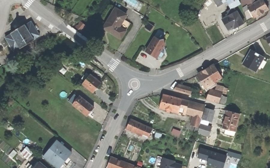 Vue aérienne du Mini-giratoire n°278343993