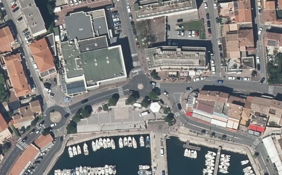 Vue aérienne du Mini-giratoire n°278732995