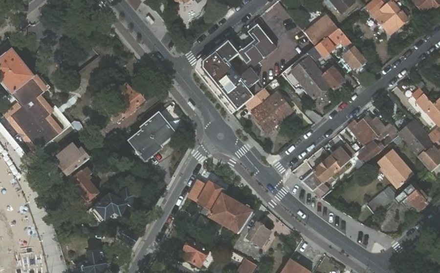 Vue aérienne du Mini-giratoire n°279272941