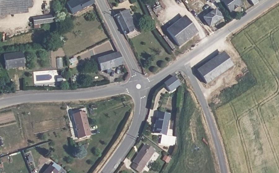 Vue aérienne du Mini-giratoire n°279335761