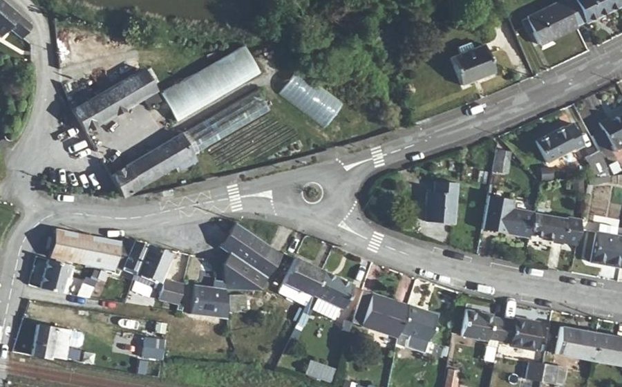 Vue aérienne du Mini-giratoire n°280742397