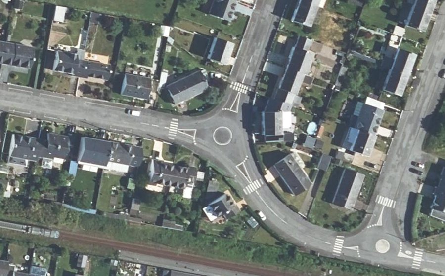 Vue aérienne du Mini-giratoire n°280742661
