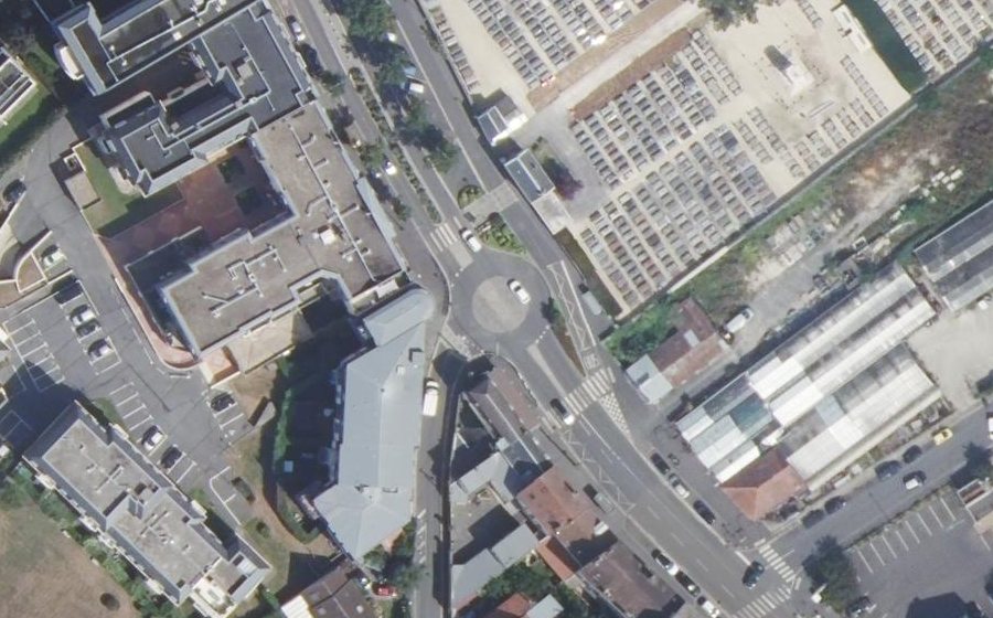 Vue aérienne du Mini-giratoire n°281131689