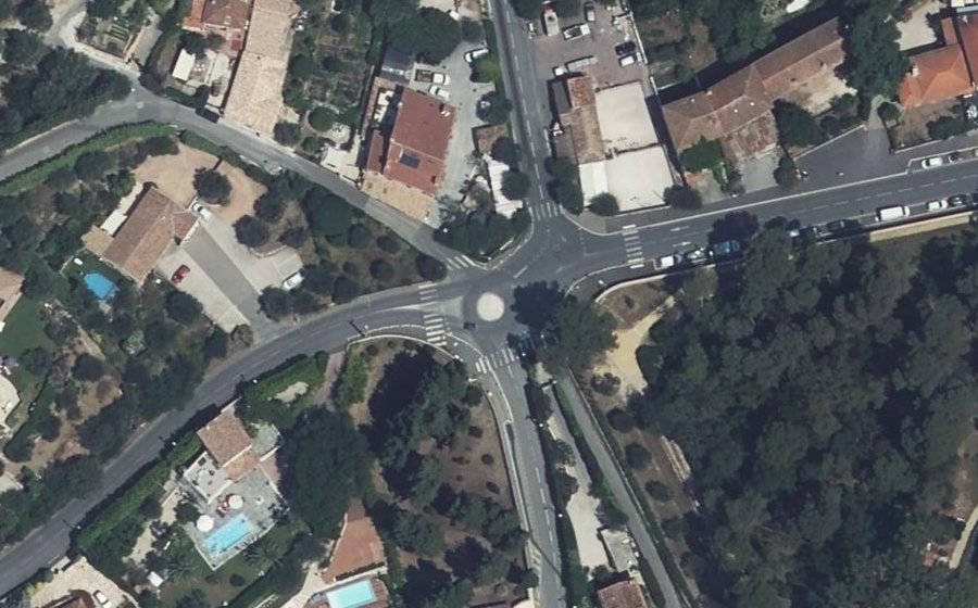 Vue aérienne du Mini-giratoire n°281255505