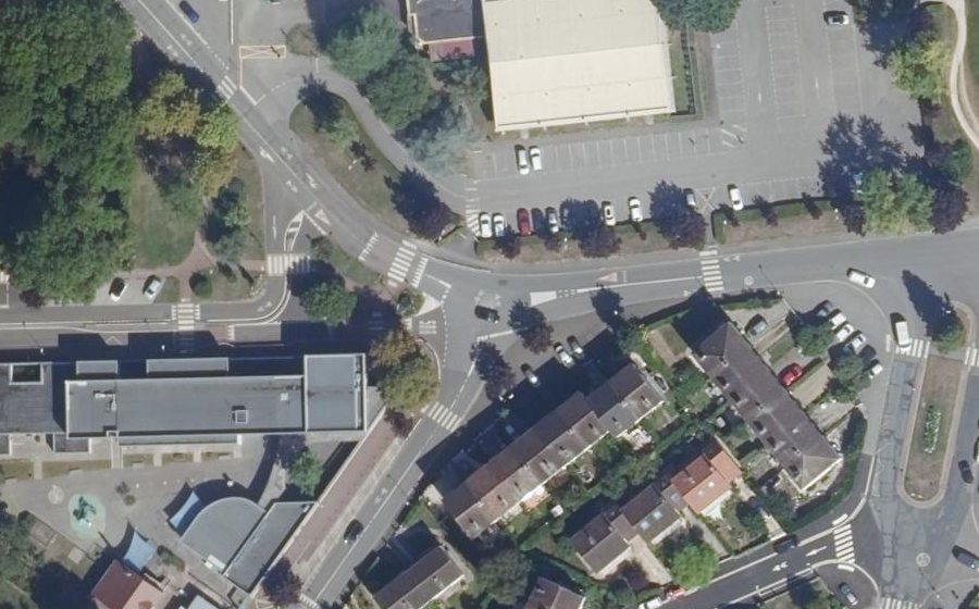 Vue aérienne du Mini-giratoire n°281402849