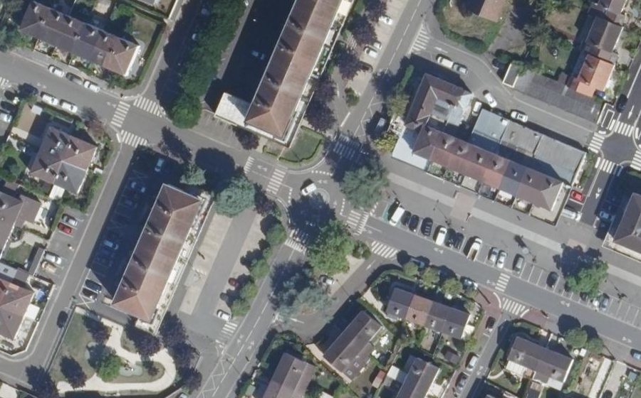 Vue aérienne du Mini-giratoire n°281402851