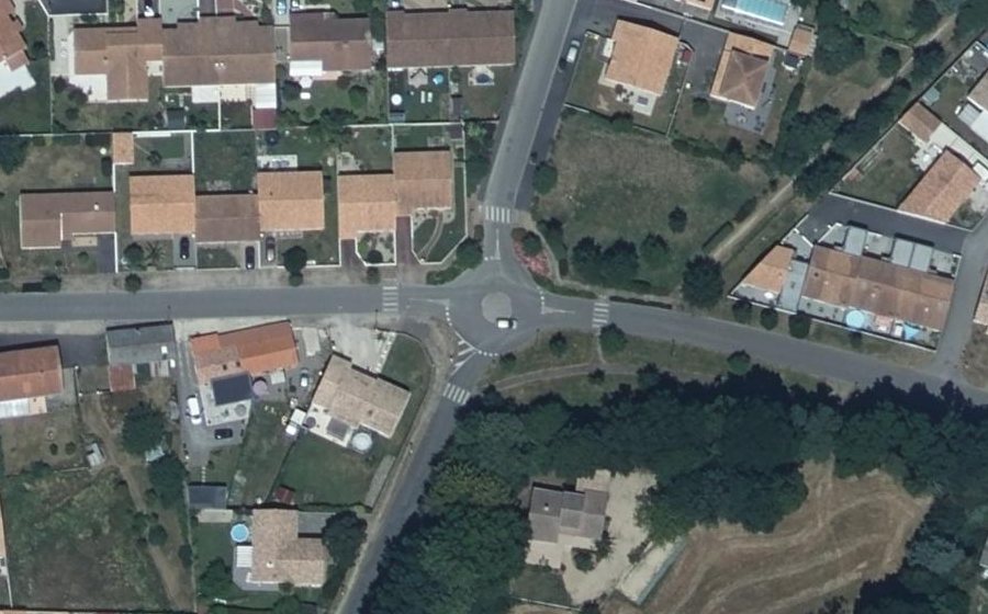 Vue aérienne du Mini-giratoire n°282475839