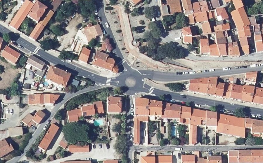 Vue aérienne du Mini-giratoire n°282968962