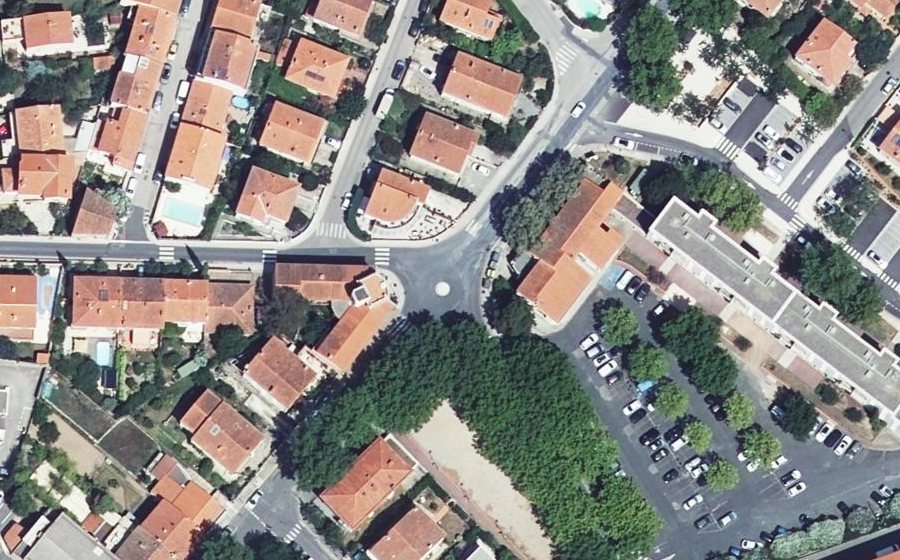 Vue aérienne du Mini-giratoire n°285848864