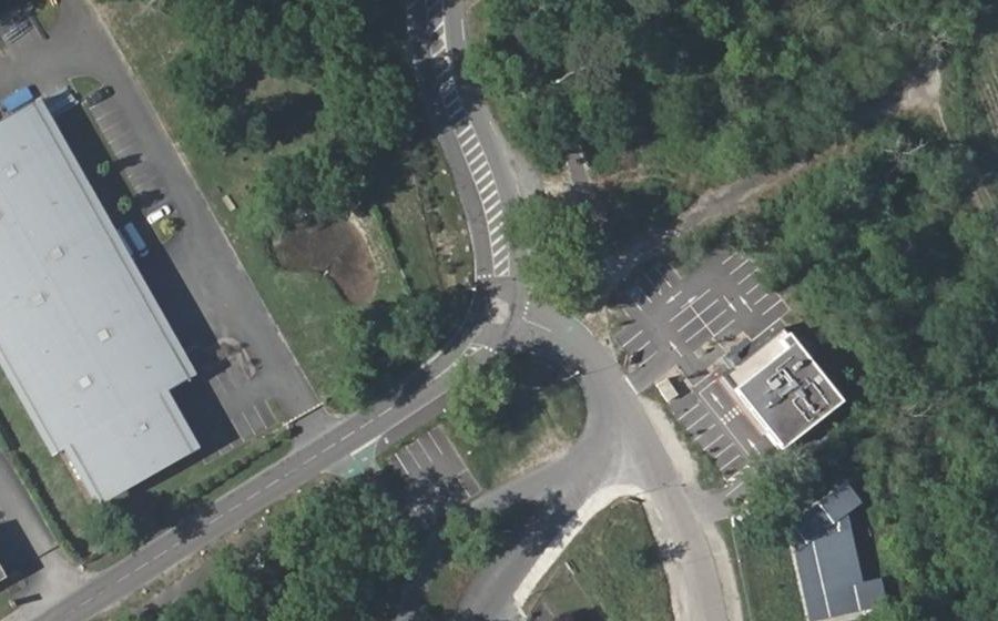 Vue aérienne du Mini-giratoire n°286222099