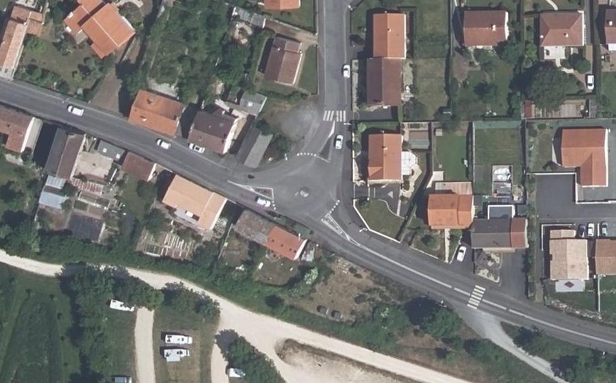 Vue aérienne du Mini-giratoire n°287036106