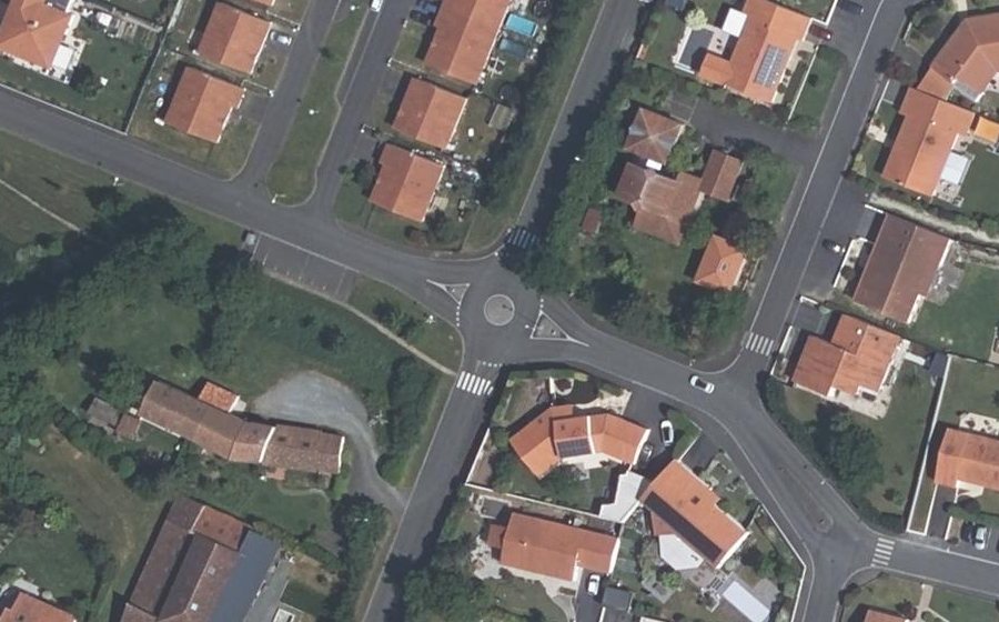 Vue aérienne du Mini-giratoire n°287036218