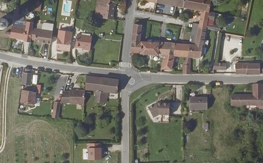 Vue aérienne du Mini-giratoire n°287097626