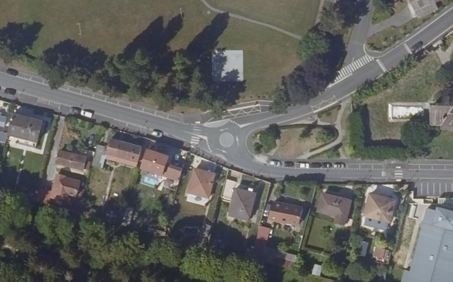 Vue aérienne du Mini-giratoire n°287697032