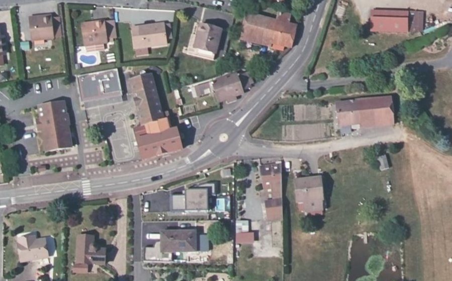 Vue aérienne du Mini-giratoire n°288498098