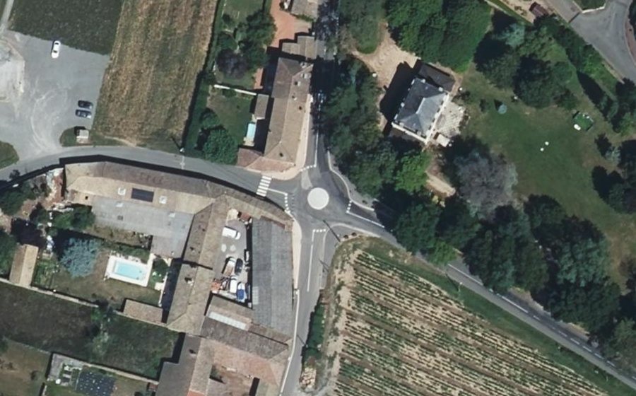 Vue aérienne du Mini-giratoire n°288557556