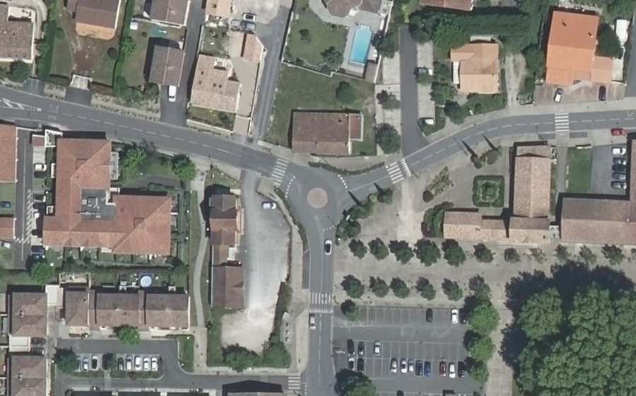Vue aérienne du Mini-giratoire n°288572411