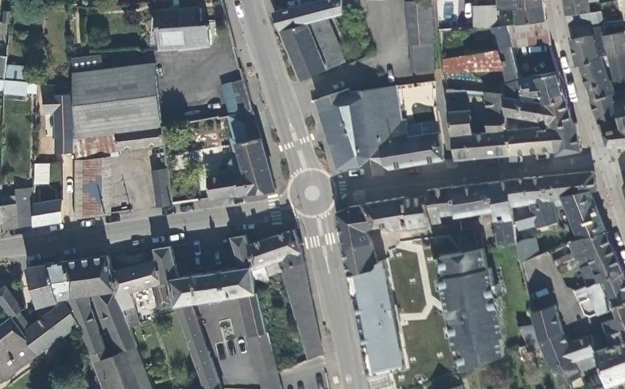 Vue aérienne du Mini-giratoire n°289637036
