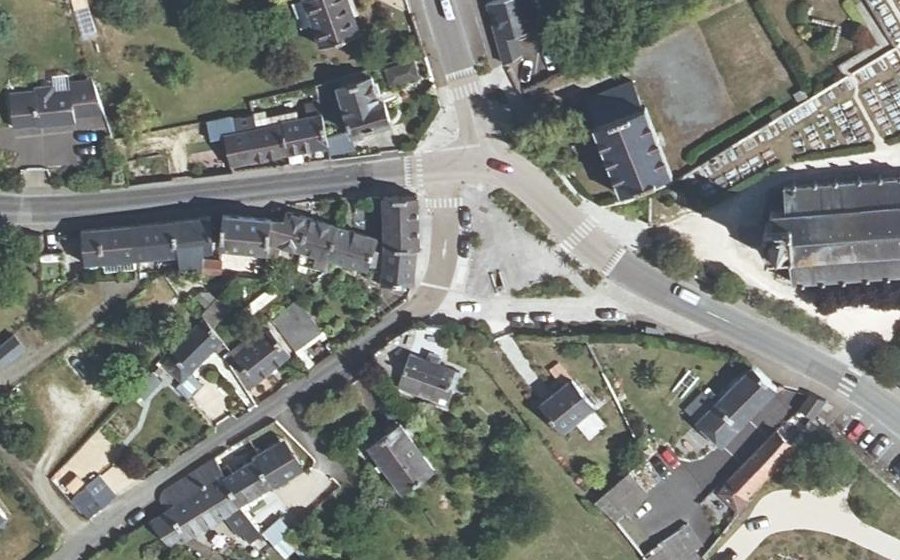 Vue aérienne du Mini-giratoire n°289648359
