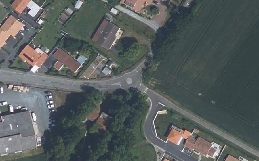 Vue aérienne du Mini-giratoire n°290695220