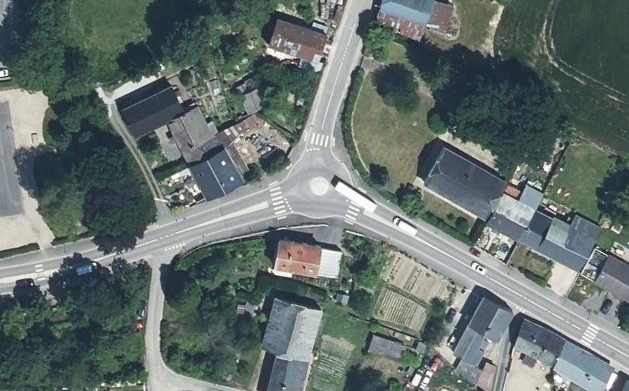 Vue aérienne du Mini-giratoire n°291684234