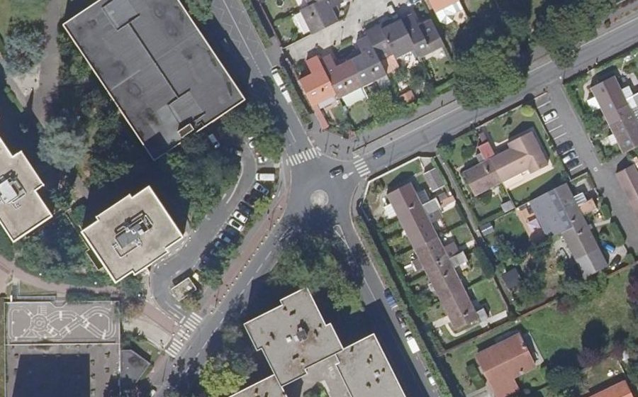 Vue aérienne du Mini-giratoire n°292422470