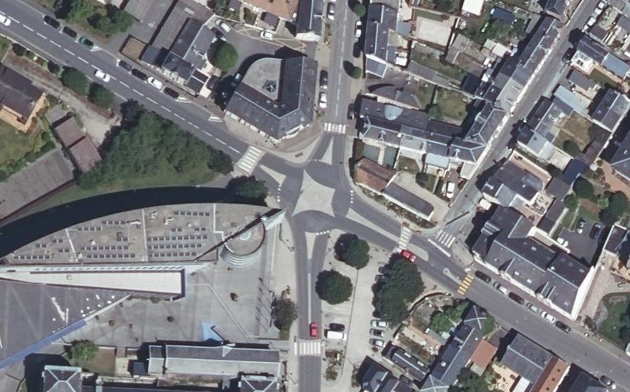 Vue aérienne du Mini-giratoire n°292822959