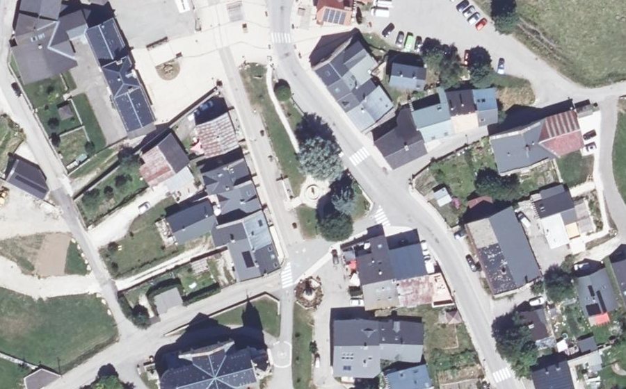 Vue aérienne du Rond-point anonyme n°100294259
