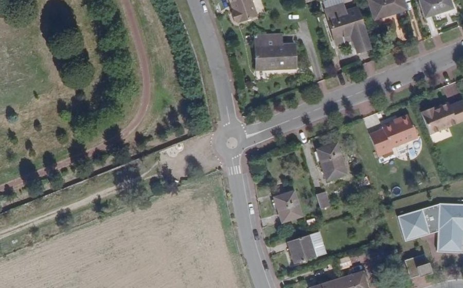 Vue aérienne du Mini-giratoire n°294976893