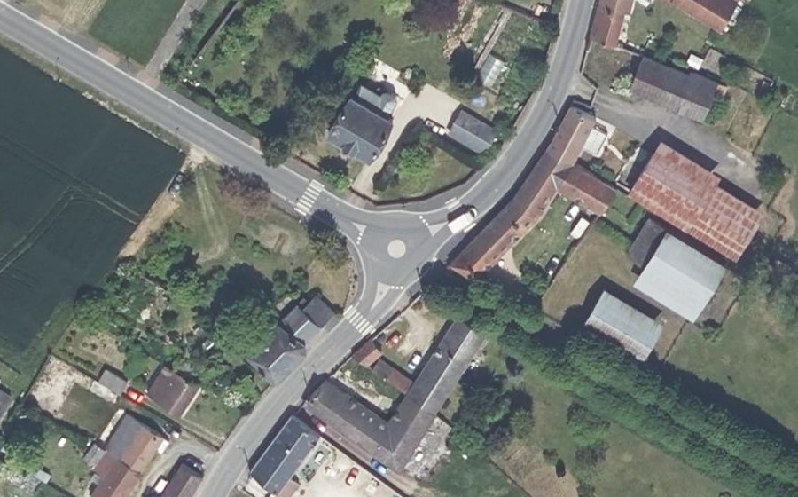 Vue aérienne du Mini-giratoire n°296196087