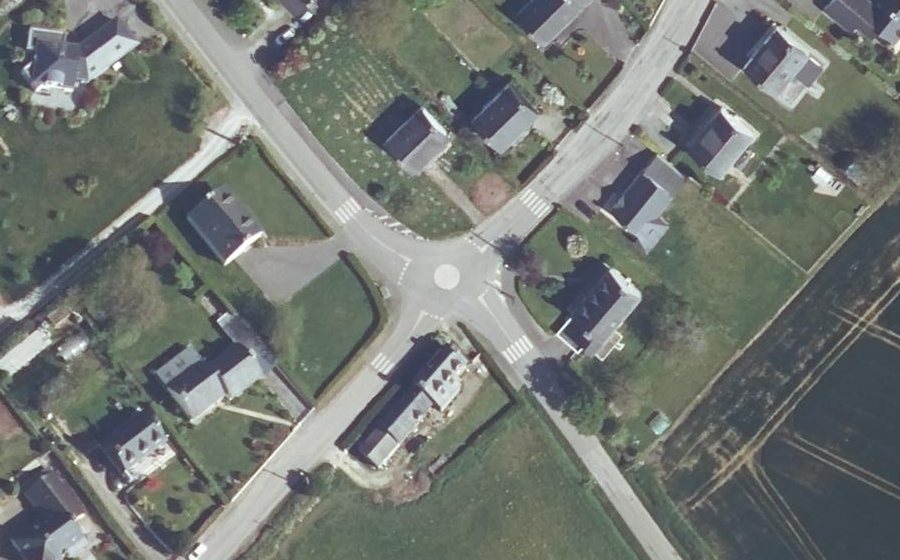 Vue aérienne du Mini-giratoire n°297334968