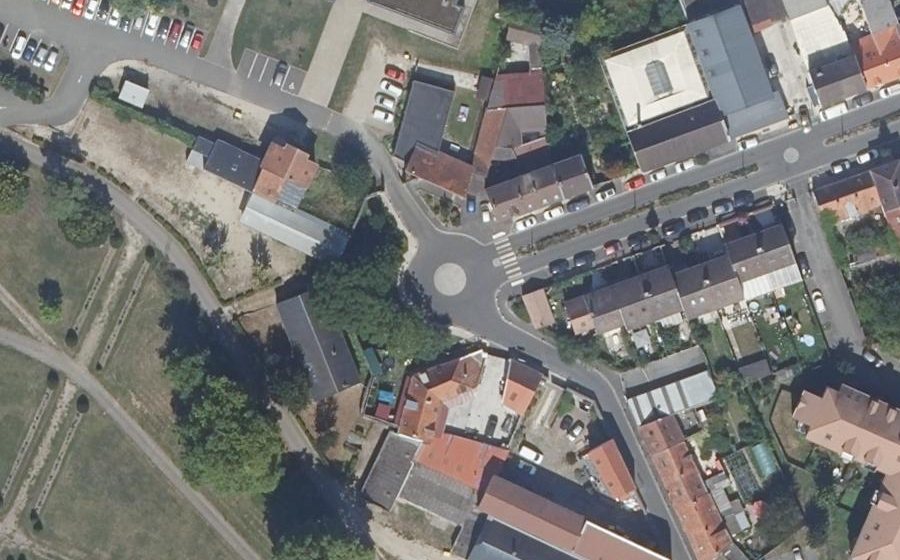 Vue aérienne du Mini-giratoire n°297918825