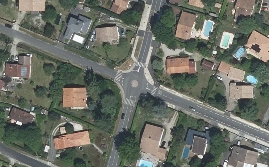 Vue aérienne du Mini-giratoire n°297974378