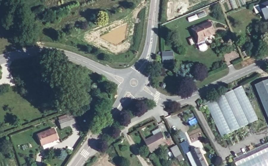 Vue aérienne du Mini-giratoire n°298847484