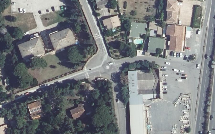 Vue aérienne du Mini-giratoire n°299137762