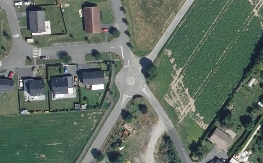 Vue aérienne du Mini-giratoire n°300557998
