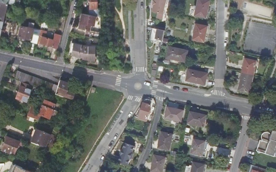 Vue aérienne du Mini-giratoire n°301439034