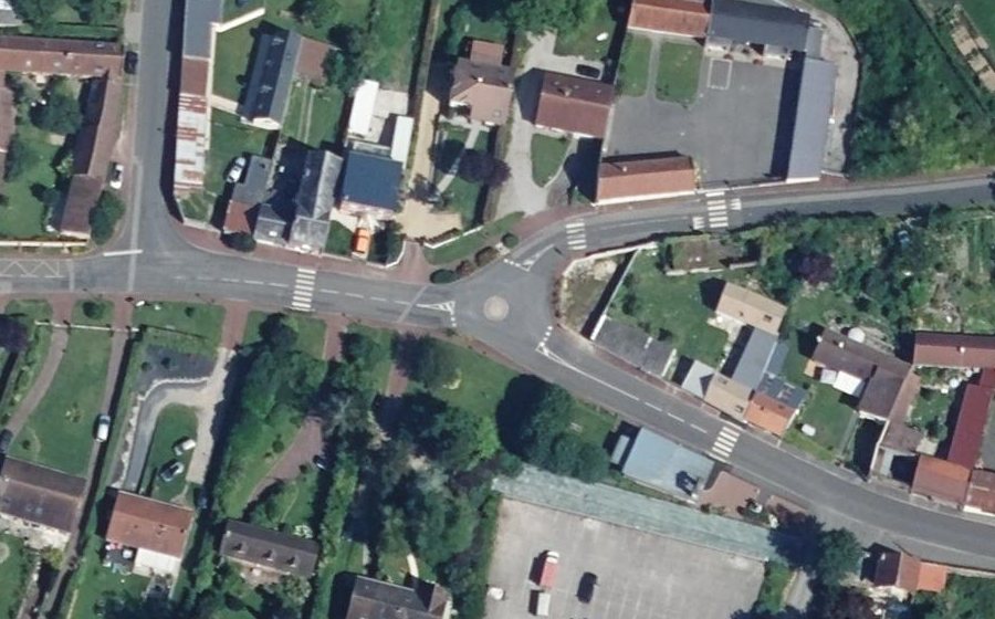 Vue aérienne du Mini-giratoire n°302663956