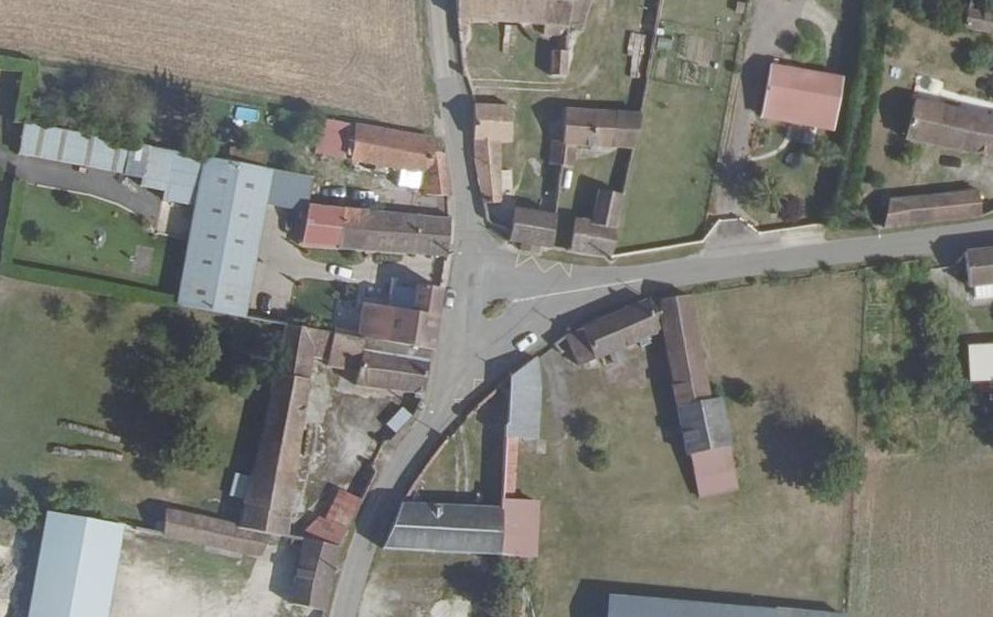 Vue aérienne du Mini-giratoire n°303434848