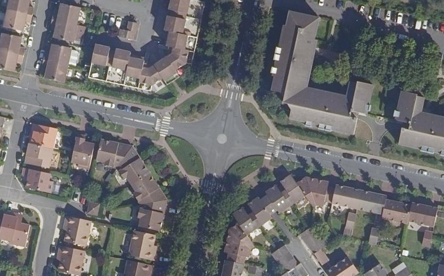 Vue aérienne du Mini-giratoire n°304771494