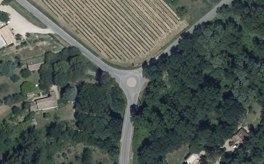 Vue aérienne du Mini-giratoire n°304807601