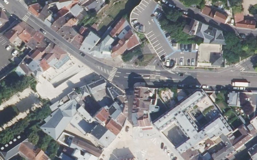 Vue aérienne du Mini-giratoire n°305804805