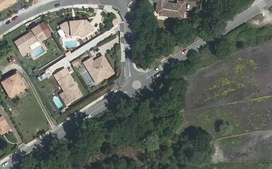 Vue aérienne du Mini-giratoire n°308738033