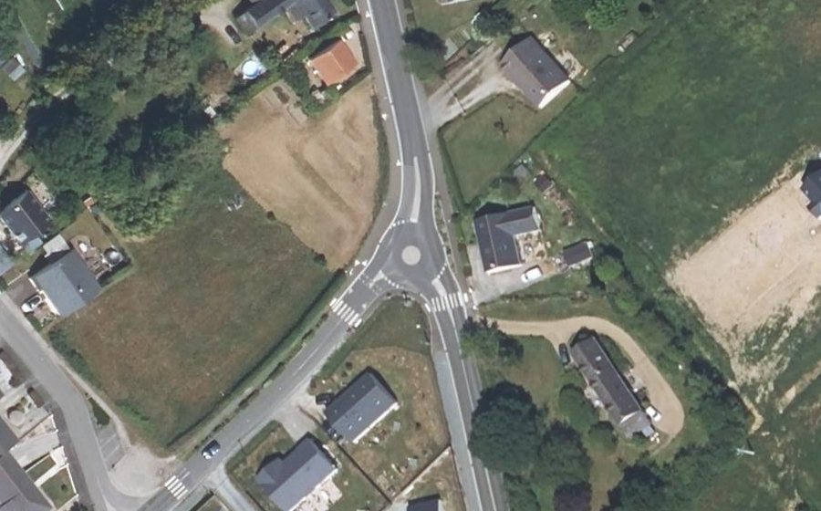Vue aérienne du Mini-giratoire n°312339947